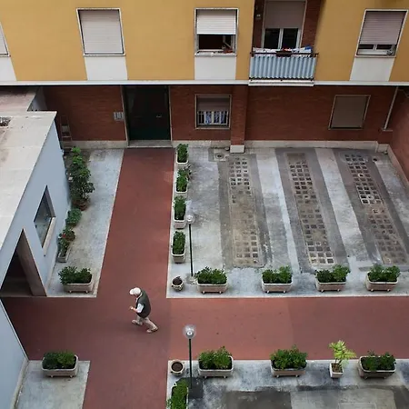 Comfortable On A Quiet Street شقة *