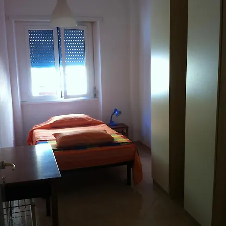 Comfortable On A Quiet Street شقة روما